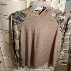 Camo sweatshirt